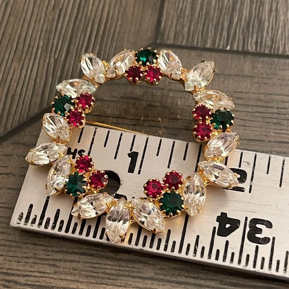 Vintage Christmas Pin Rhinestone Wreath Red, Green & Clear Gems Holiday Brooch